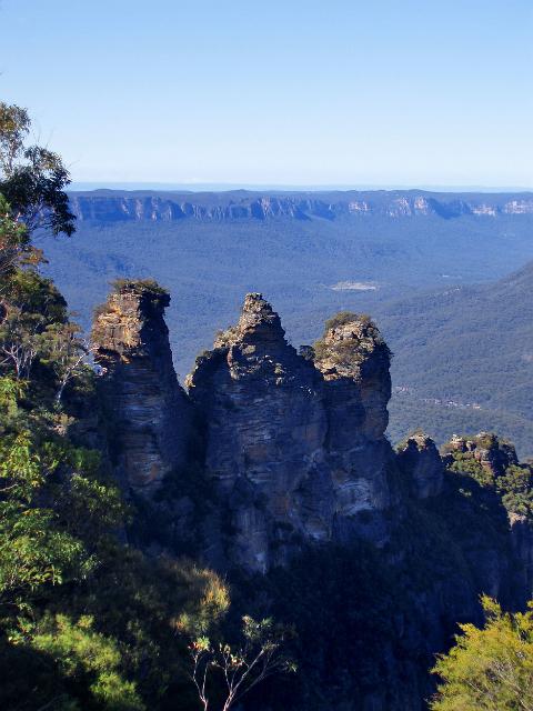 the 3 sisters is a popular sight in the blue mountains national park, this was taken from a footpath near by