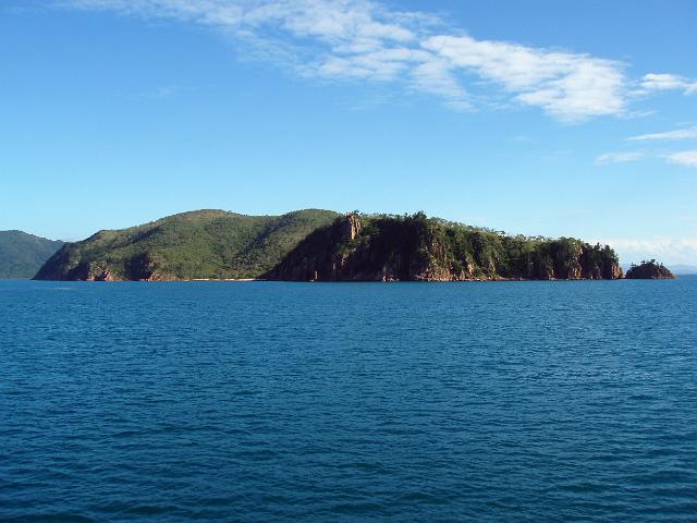the north end of hayman island, rocky cliffs, whitsundays, north queensland