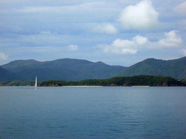 a single sailing yacht exploring the islands of the whitsunday group, north queensland