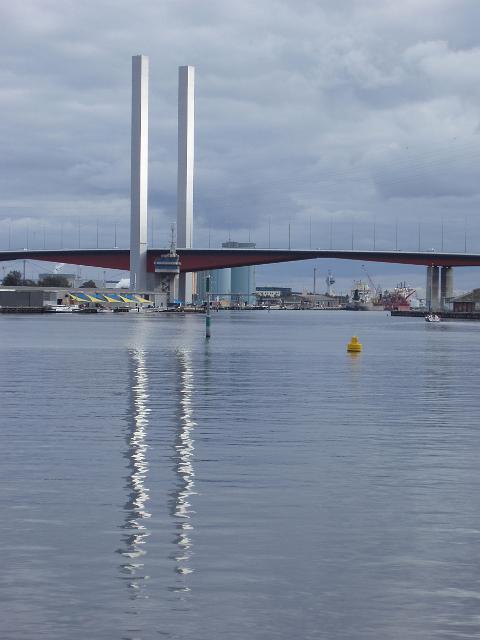 M8 motorway bridge acorss the yarra river basin, melbourne